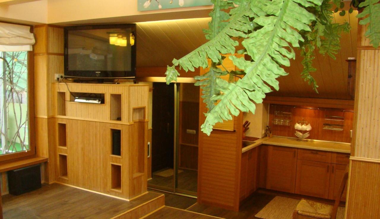 Jungle - Дом-Сказка У Моря Odesa Exterior photo